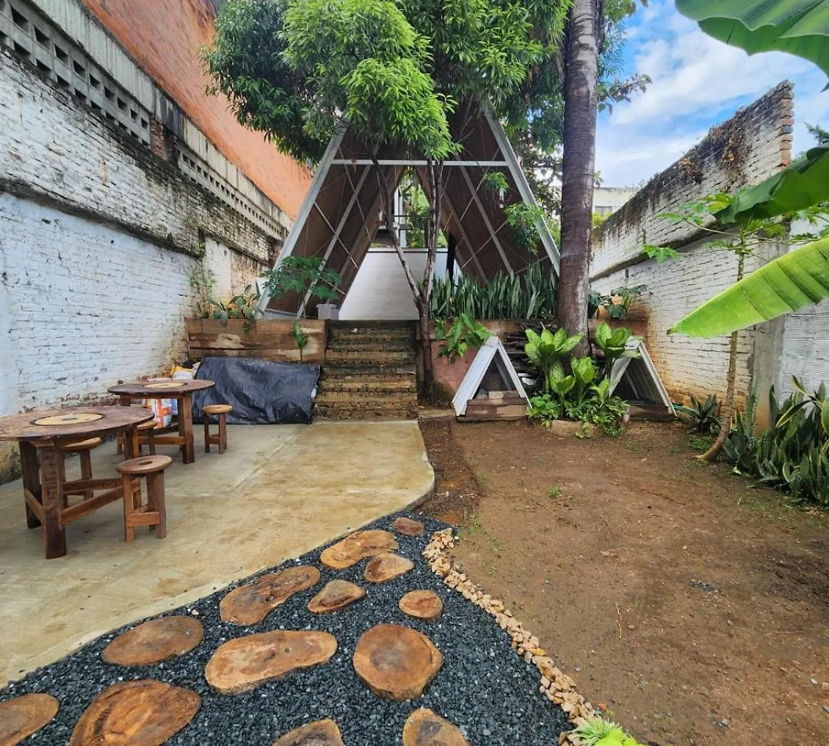 La Divina Trinidad - Galeria Wellness Hostal Cali Gæstehus